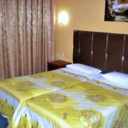 Ξενοδοχείο αχίλλειον Palace 4*